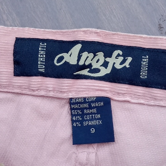 Woman's corduroy jeans, some kind of pink. Good stretch. Size 9. - Picture 5 of 11